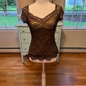 Tapemeasure brown lace top. Short sleeve with tan lining. Medium B2